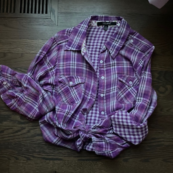 Soft Plaid lavender button down top - Picture 5 of 5